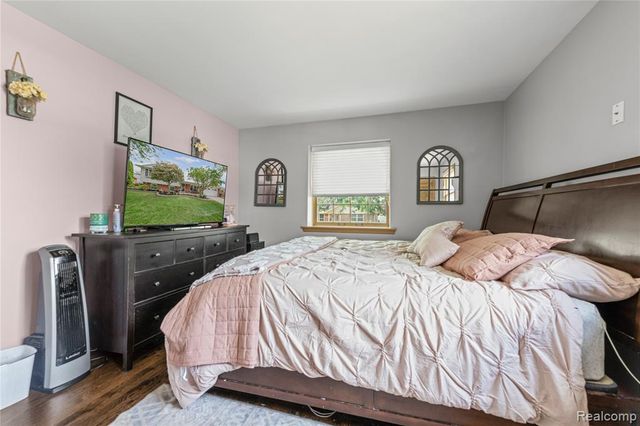 1659 Boxford Street, Trenton, MI 48183