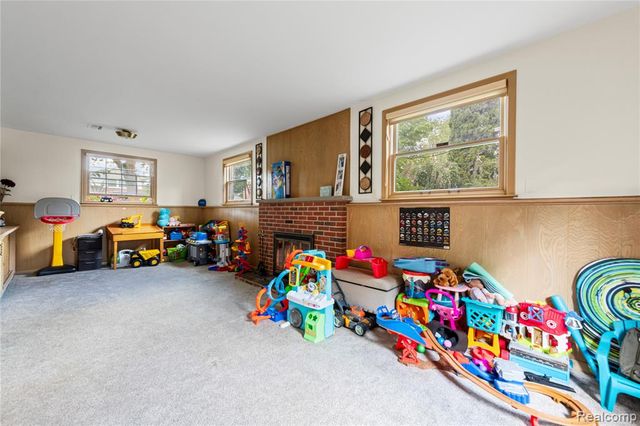 1659 Boxford Street, Trenton, MI 48183