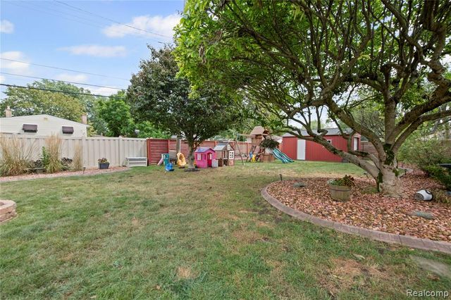 1659 Boxford Street, Trenton, MI 48183