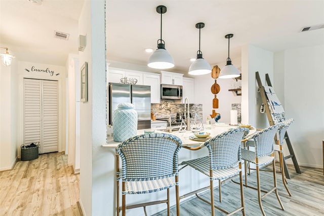 7312 Seawall Boulevard 217, Galveston, TX 77551
