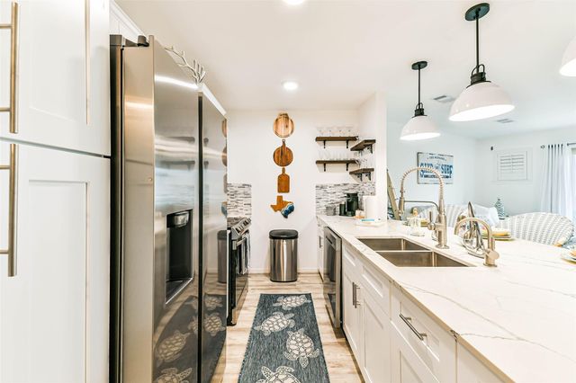 7312 Seawall Boulevard 217, Galveston, TX 77551