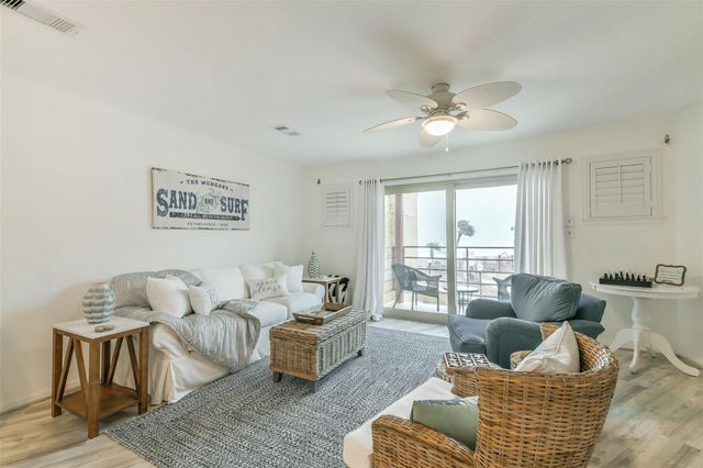 7312 Seawall Boulevard 217, Galveston, TX 77551