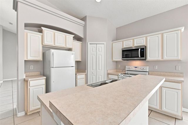 16616 PALM SPRING DRIVE, Clermont, FL 34714