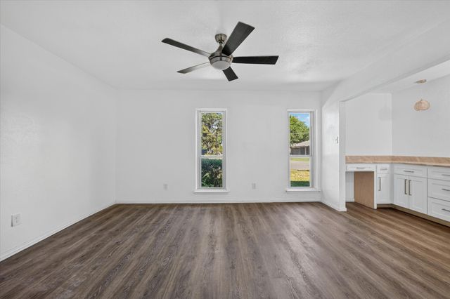 7209 Cleburne Road, Fort Worth, TX 76133