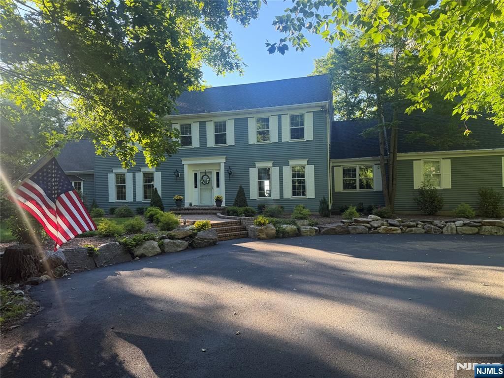 12 Laurel Hill Road, Rockaway Township, NJ 07435