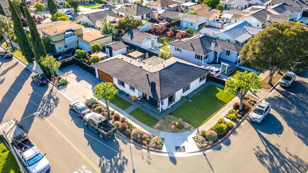 Image 46 of property listing at 1825 Wilshire Boulevard, San Jose, CA 95116