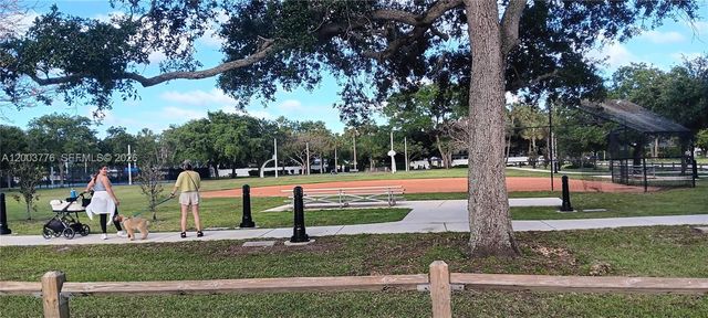 1600 SW 14th St, Fort Lauderdale, FL 33312