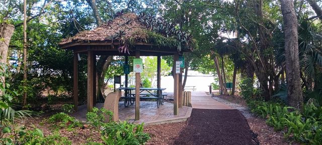 1600 SW 14th St, Fort Lauderdale, FL 33312