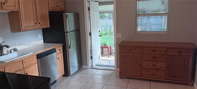 1600 SW 14th St, Fort Lauderdale, FL 33312