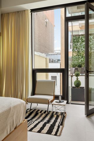 72 Mercer St Apt 4E, New York City, NY 10012