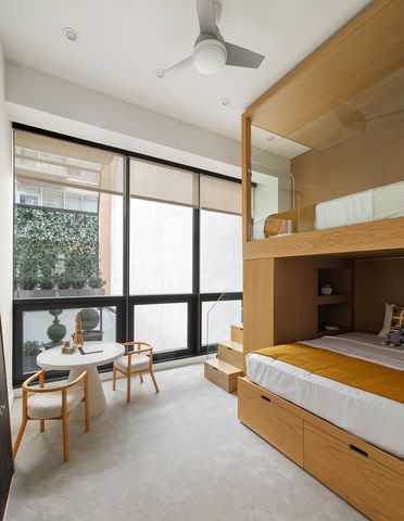 72 Mercer St Apt 4E, New York City, NY 10012