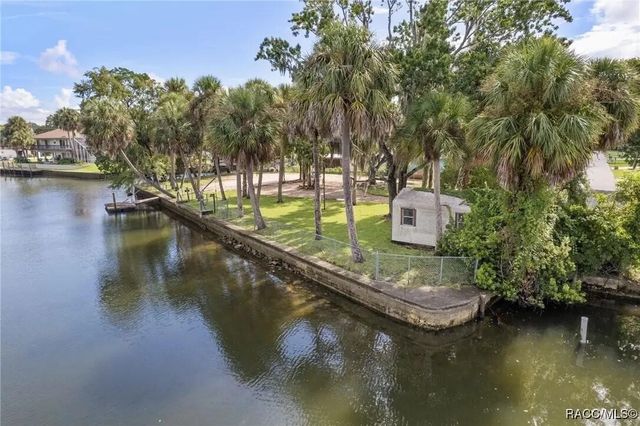 1941 NW 16th Street, Crystal River, FL 34428