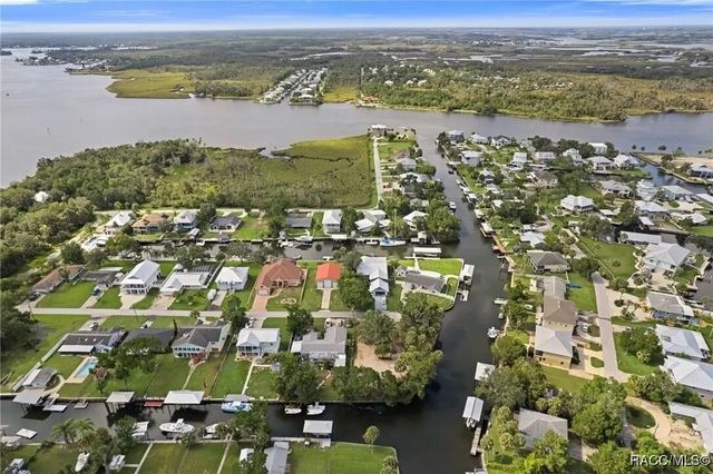 1941 NW 16th Street, Crystal River, FL 34428