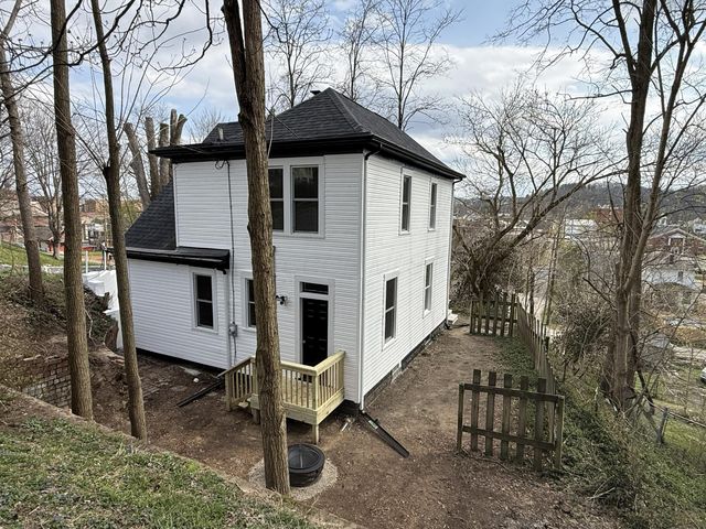 229 N Spring Street, Logan, OH 43138