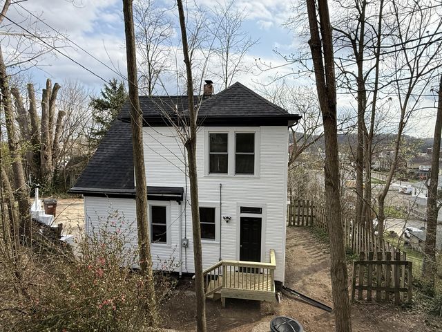 229 N Spring Street, Logan, OH 43138