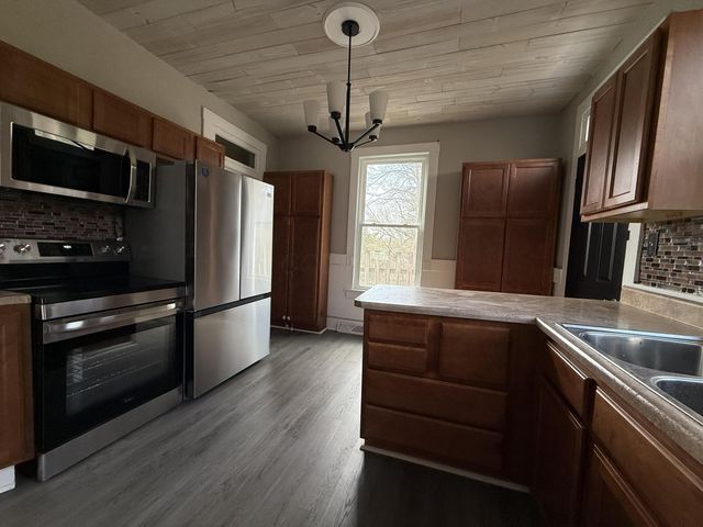 229 N Spring Street, Logan, OH 43138