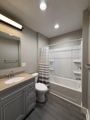 229 N Spring Street, Logan, OH 43138