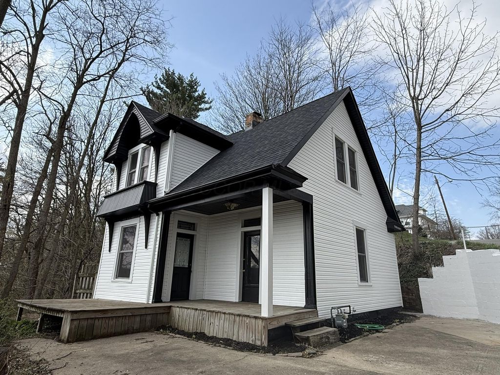 229 N Spring Street, Logan, OH 43138