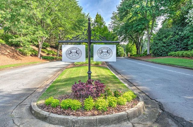 420 Sassafras Lane, Roswell, GA 30076
