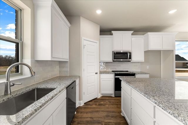 1045 Leo Lane, Poolville, TX 76487