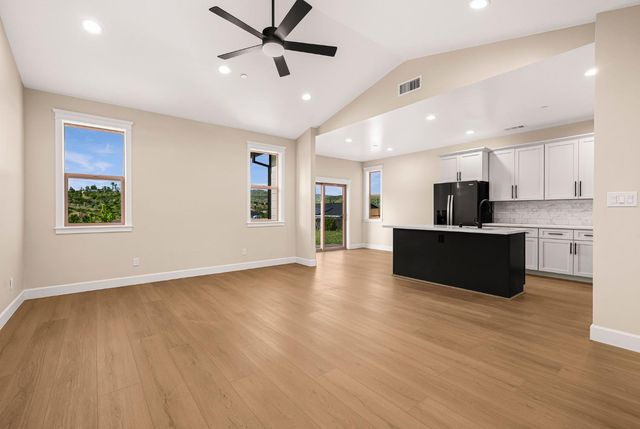 1873 Conifer Dr, Paradise, CA 95969