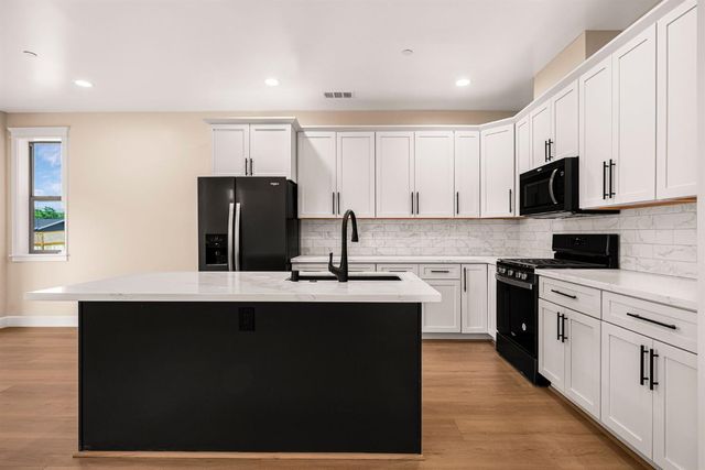 1873 Conifer Dr, Paradise, CA 95969