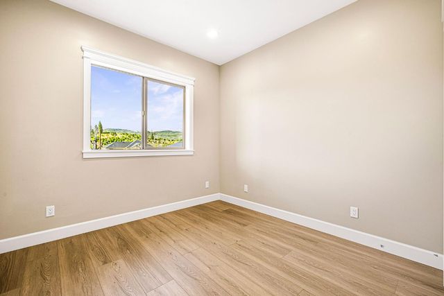 1873 Conifer Dr, Paradise, CA 95969