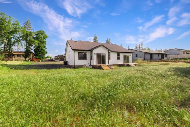 1873 Conifer Dr, Paradise, CA 95969