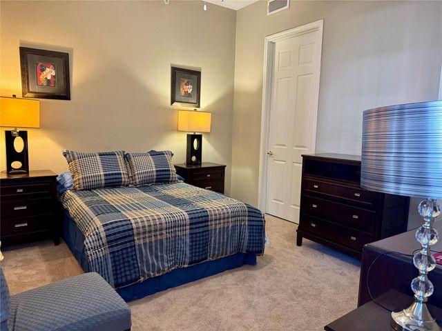 2400 Mccue Road 233, Houston, TX 77056