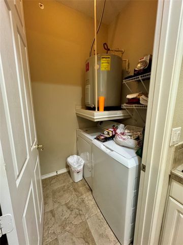 2400 Mccue Road 233, Houston, TX 77056