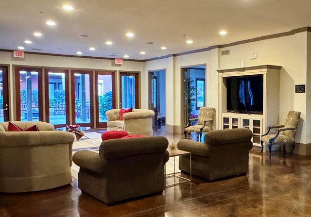 2400 Mccue Road 233, Houston, TX 77056