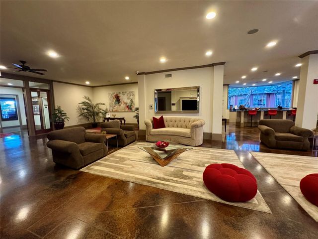 2400 Mccue Road 233, Houston, TX 77056