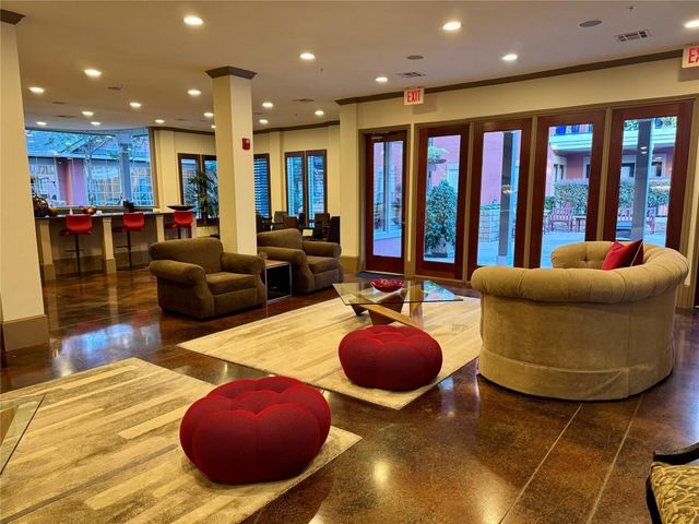 2400 Mccue Road 233, Houston, TX 77056