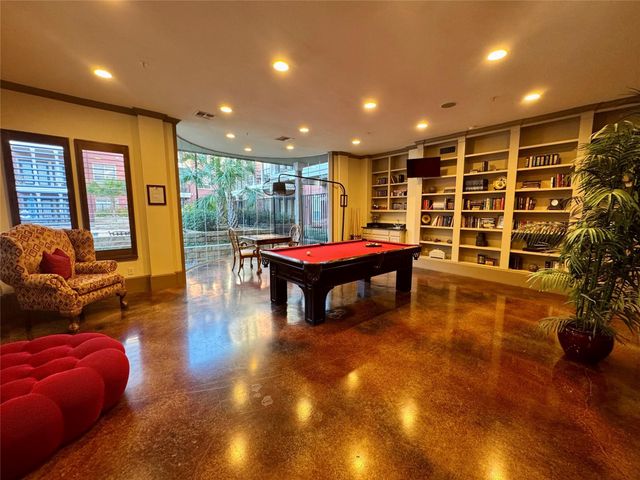 2400 Mccue Road 233, Houston, TX 77056