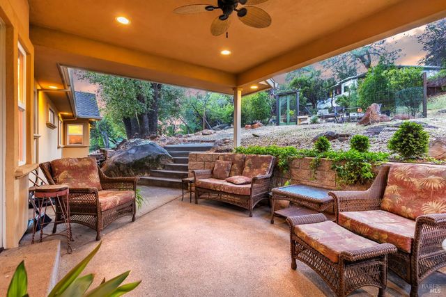 16911 Spruce Grove Rd, Hidden Valley Lake, CA 95467