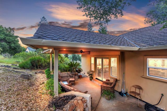 16911 Spruce Grove Rd, Hidden Valley Lake, CA 95467