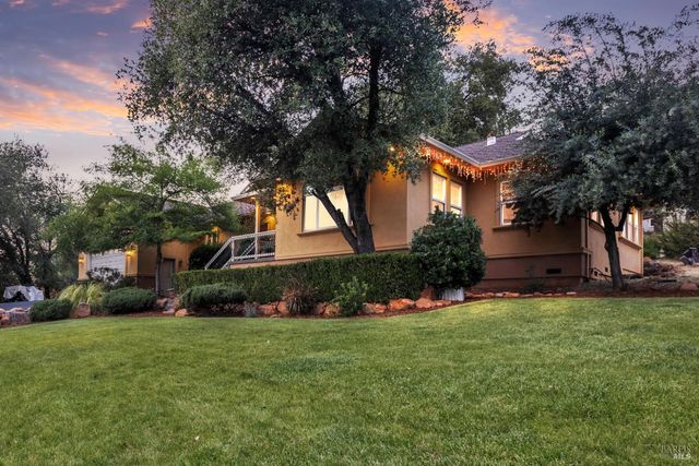 16911 Spruce Grove Rd, Hidden Valley Lake, CA 95467