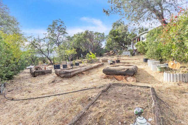 16911 Spruce Grove Rd, Hidden Valley Lake, CA 95467