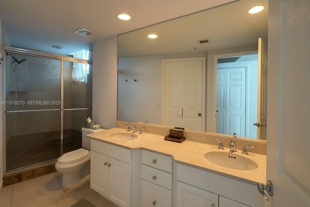 3370 Hidden Bay Dr 511, Aventura, FL 33180