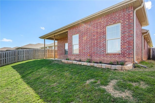 6104 Silas Street, Bentonville, AR 72713