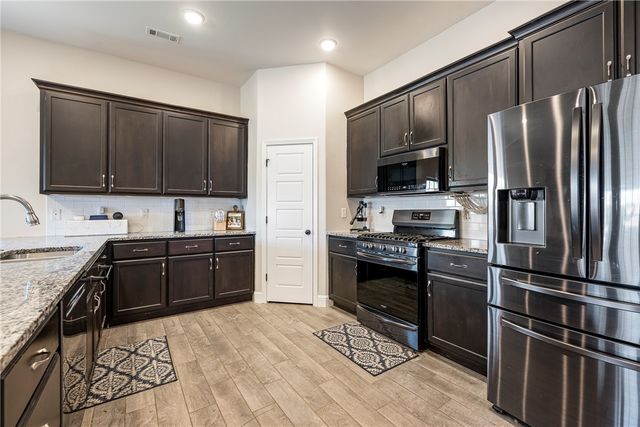 6104 Silas Street, Bentonville, AR 72713