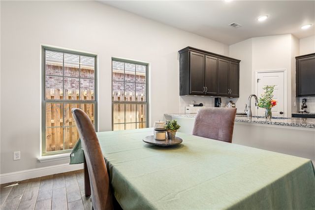 6104 Silas Street, Bentonville, AR 72713