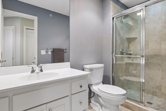 533 Willoughby Way W, Minnetonka, MN 55305
