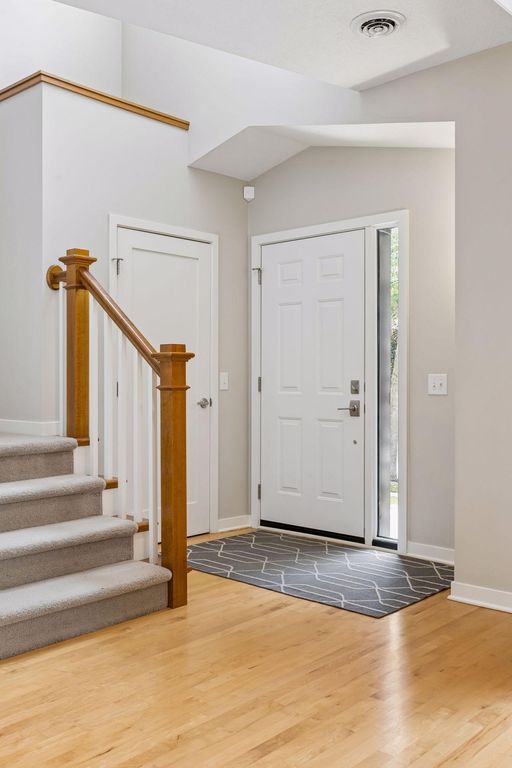 533 Willoughby Way W, Minnetonka, MN 55305 — photo 2
