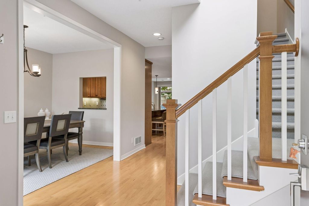533 Willoughby Way W, Minnetonka, MN 55305 — photo 3
