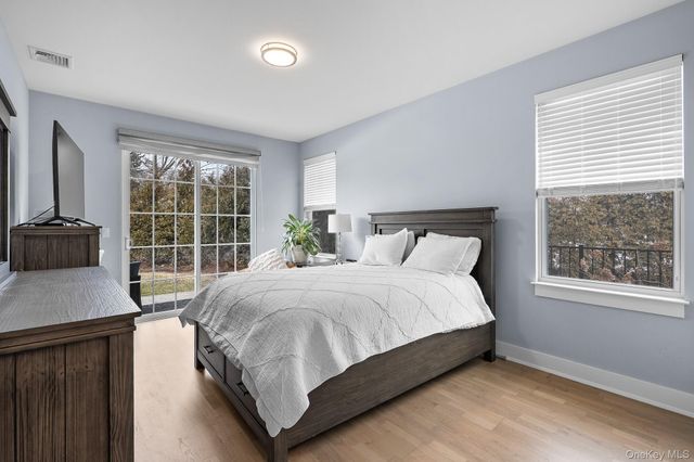 709 Breton Way, Glen Cove, NY 11542