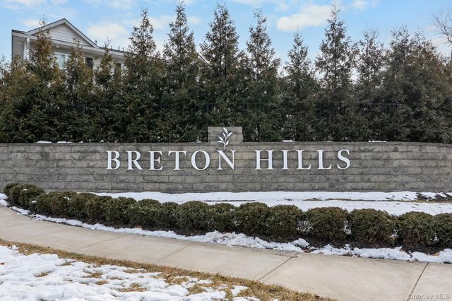 709 Breton Way, Glen Cove, NY 11542