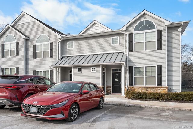 709 Breton Way, Glen Cove, NY 11542