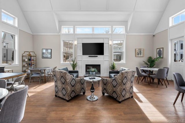 709 Breton Way, Glen Cove, NY 11542