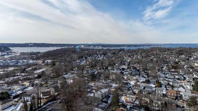 709 Breton Way, Glen Cove, NY 11542